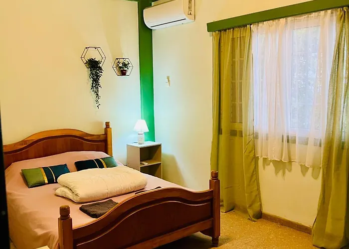 בית אירוח Past Or Tail